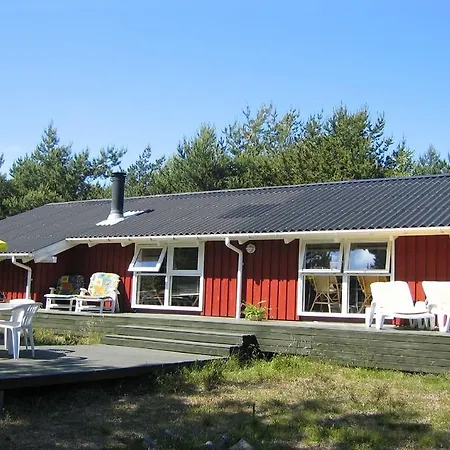 Three-bedroom Holiday Sandstien 09 *